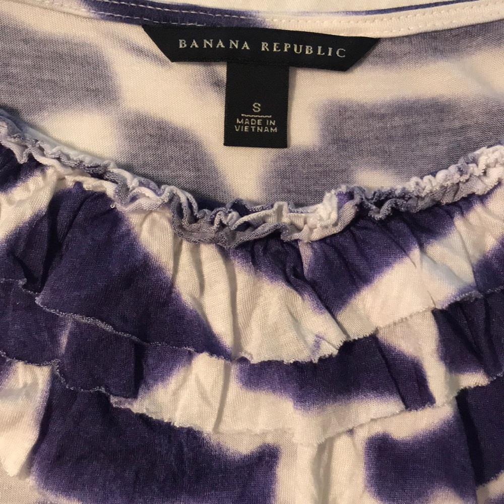 Banana Republic Ruffle Tank - Picture 3 of 3